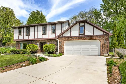 37 N Harwood Circle, MADISON, WI, 53717 | Card Image