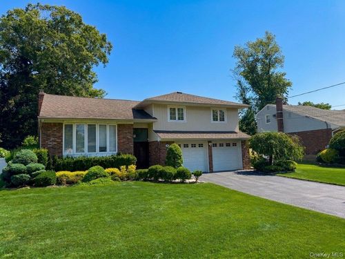 78 Sugar Maple Dr, Roslyn, NY, 11576-3229 | Card Image
