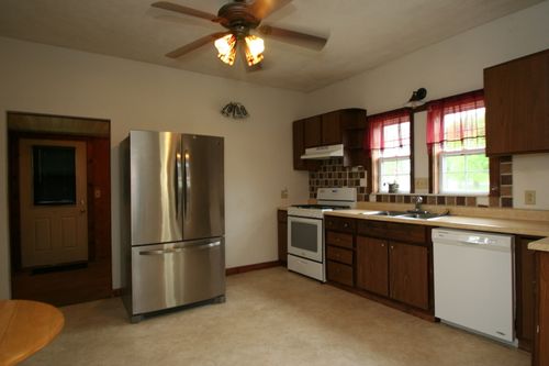 201 Se Main St, Hopedale, IL, 61747-9479 | Card Image