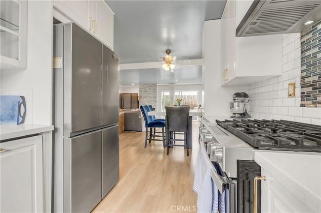 APT-5 - 534 E Hazel St, Townhouse with 2 bedrooms, 3 bathrooms and 2 parking in Inglewood CA | Image 10