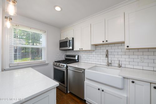 1506-158 Manor Dr, Red Bank, NJ, 07701-2458 | Card Image
