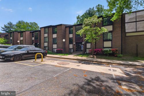 apt-202-9725 Kings Crown Ct, FAIRFAX, VA, 22031-5025 | Card Image