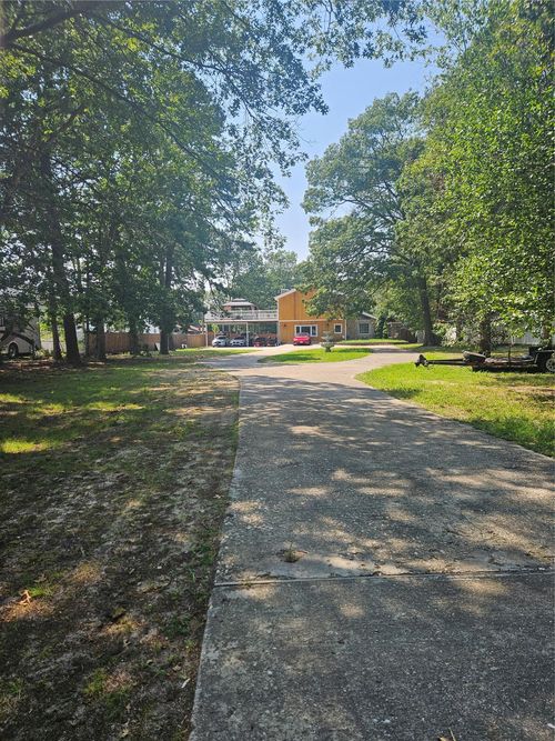 402 Johnson Ave, Bohemia, NY, 11716-3948 | Card Image
