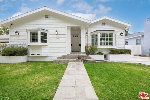 1908 S Durango Ave, Los Angeles, CA, 90034-1117 | Card Image