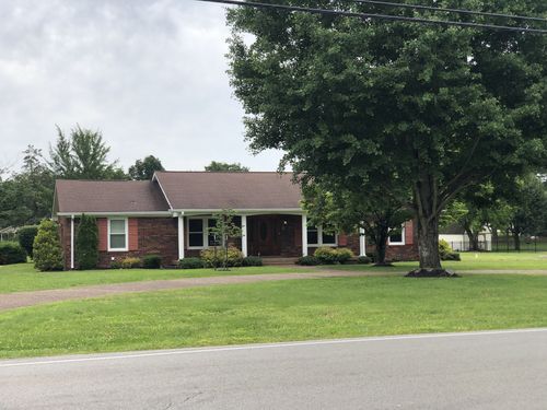 2026 Saundersville Ferry Rd, Mount Juliet, TN, 37122-2390 | Card Image