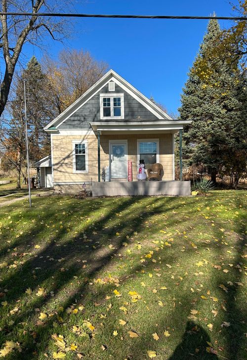 224 W Bridge St, Six Lakes, MI, 48886-8825 | Card Image