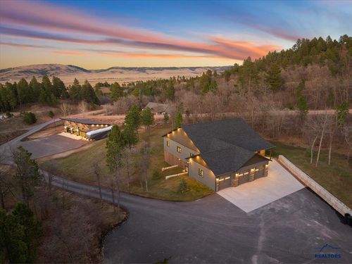 6627 Welcome Way, Spearfish, SD, 57783-8052 | Card Image