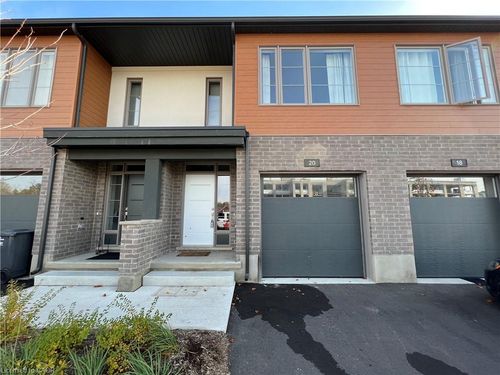 20 Steele Cres, Guelph, ON, N1E0S7 | Card Image