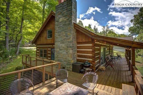917 Harley Perry Rd, Zionville, NC, 28698-9798 | Card Image