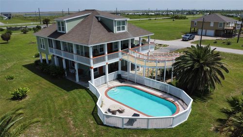 979 Rancho Caribe Dr, Crystal Beach, TX, 77650 | Card Image