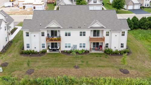 1810 Horseshoe Ln, Slinger, WI, 53086-1210 | Card Image