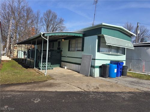 8376 Russell Ln, Cleveland, OH, 44144-1134 | Card Image