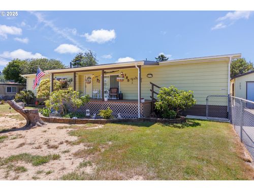 185 N 6th St, Lakeside, OR, 97449-8402 | Card Image