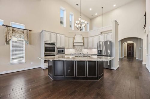 9022 Centennial Dr, Conroe, TX, 77384-3638 | Card Image