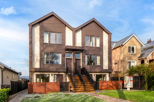 4-2667 E Pender St, Vancouver, BC, V5K2B6 | Card Image