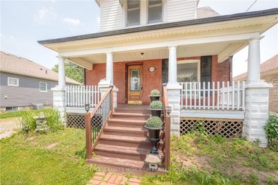 6558 Orchard Ave, House other with 3 bedrooms, 3 bathrooms and 9 parking in Niagara Falls ON | Image 3