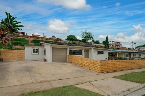 24 E Paisley St, Chula Vista, CA, 91911-4533 | Card Image