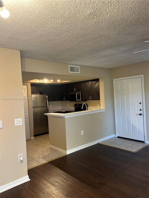 1514-4151 N Haverhill Rd, West Palm Beach, FL, 33417-8125 | Card Image