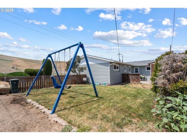 814 Sw 44 Th St, House other with 5 bedrooms, 2 bathrooms and null parking in Pendleton OR | Image 32