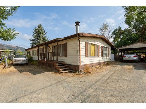 184 Arie Ln, Myrtle Creek, OR, 97457-8767 | Card Image