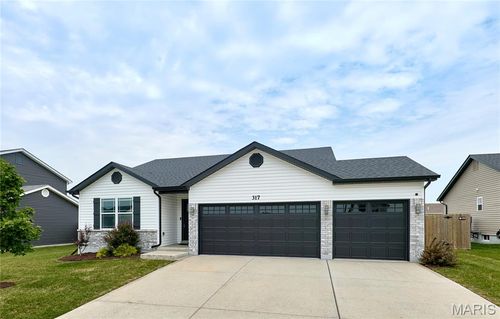 317 Katie Lynn Dr, Wentzville, MO, 63385-7285 | Card Image