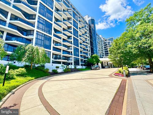 apt-827-1530 Key Blvd, ARLINGTON, VA, 22209-1544 | Card Image