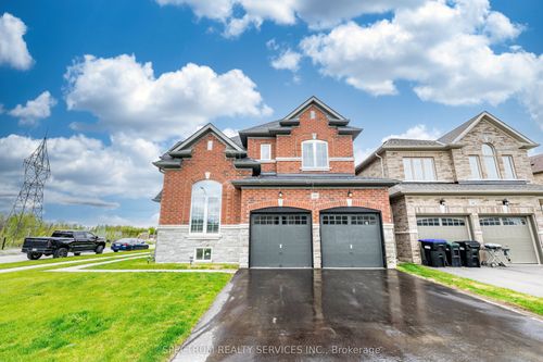 250 Ferragine Cres, Bradford, ON, L3Z4J8 | Card Image