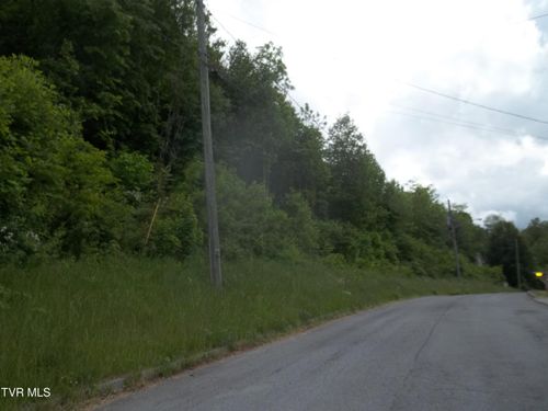 433 Creekside Dr, Mount Carmel, TN, 37645-3679 | Card Image