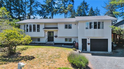 7487 Forest Turn Way, Lantzville, BC, V0R2H0 | Card Image