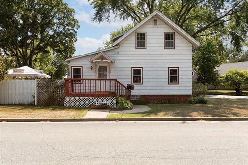 855 Stout St, Menomonie, WI, 54751-1507 | Card Image