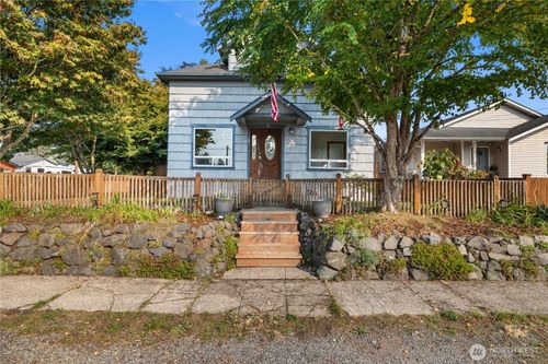 201 S Kentucky Ave, Granite Falls, WA, 98252-4089 | Card Image