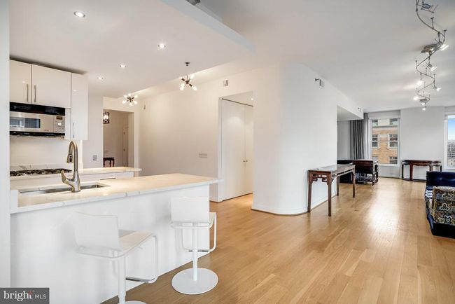 APT-900 - 675 E St Nw, Condo with 2 bedrooms, 4 bathrooms and null parking in WASHINGTON DC | Image 10