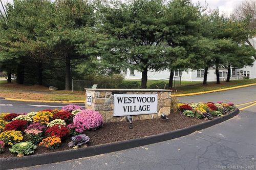 unit-34-17-55 Mill Plain Rd, Danbury, CT, 06811-5177 | Card Image