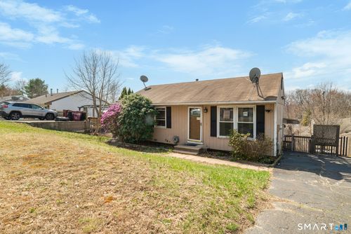 107 Celentano Dr, Naugatuck, CT, 06770-5230 | Card Image