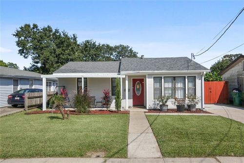 61 Creagan Ave, Gretna, LA, 70053-7003 | Card Image