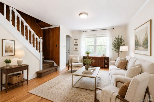 20-29 28th Street, New York, NY, 11105 | Card Image