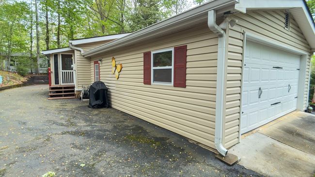 141 Rocky Cir, Home with 3 bedrooms, 2 bathrooms and 2 parking in Blairsville GA | Image 27