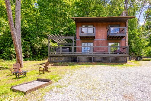 42564260 New Pioneer Trail, Pigeon Forge, TN, 37863 | Card Image