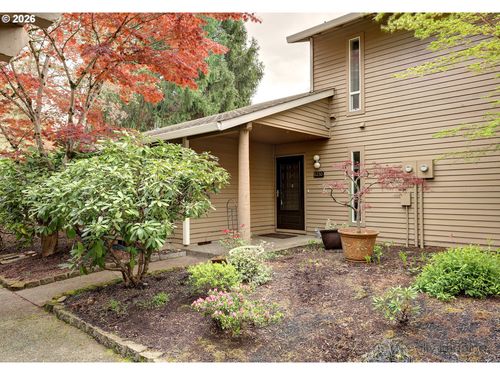 16-8230 Sw Woodbridge Ct, Wilsonville, OR, 97070-7458 | Card Image