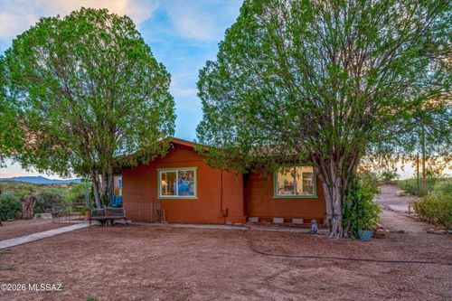 86725 E Baywood St, Mammoth, AZ, 85618-2108 | Card Image