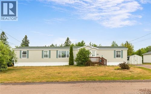 208 Nepisiguit Dr, Dieppe, NB, E1A7N1 | Card Image