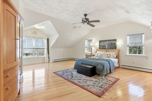 15 Nichols St, North Reading, MA, 01864-3105 | Card Image