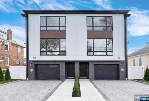 164 Oakwood Ave, Cliffside Park, NJ, 07010-1125 | Card Image