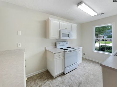 123 Cedar Glen Lane, Townhouse with 2 bedrooms, 2 bathrooms and null parking in Columbia SC | Image 2