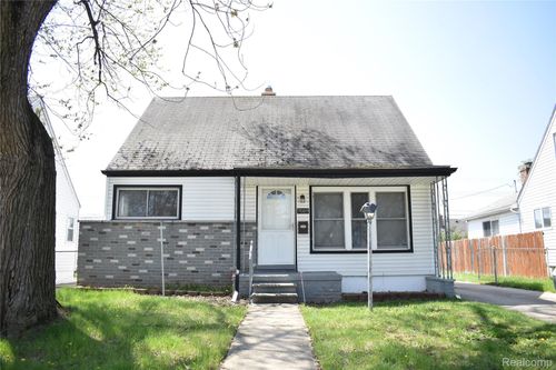 7019 Cardwell St, Garden City, MI, 48135-2243 | Card Image