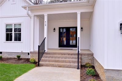 Property entrance/porch | Image 2