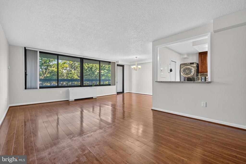 Residential in FALLS CHURCH