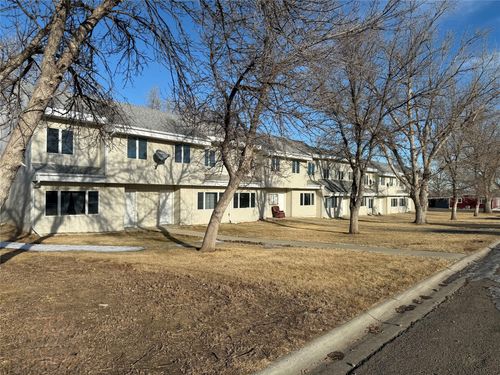 518 W Jefferson Ave, Chester, MT, 59522-7886 | Card Image