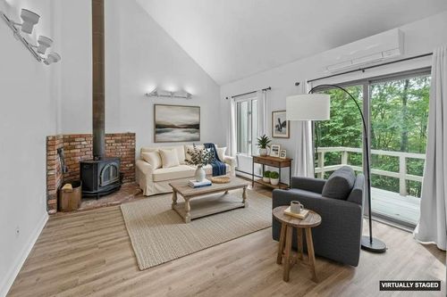 9 Pleasant Dr, Grantham, NH, 03753-3502 | Card Image