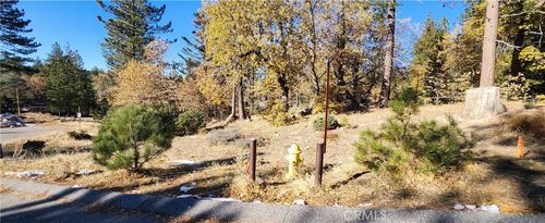 32240 Whisper Dr, Running Springs, CA, 92382 | Card Image